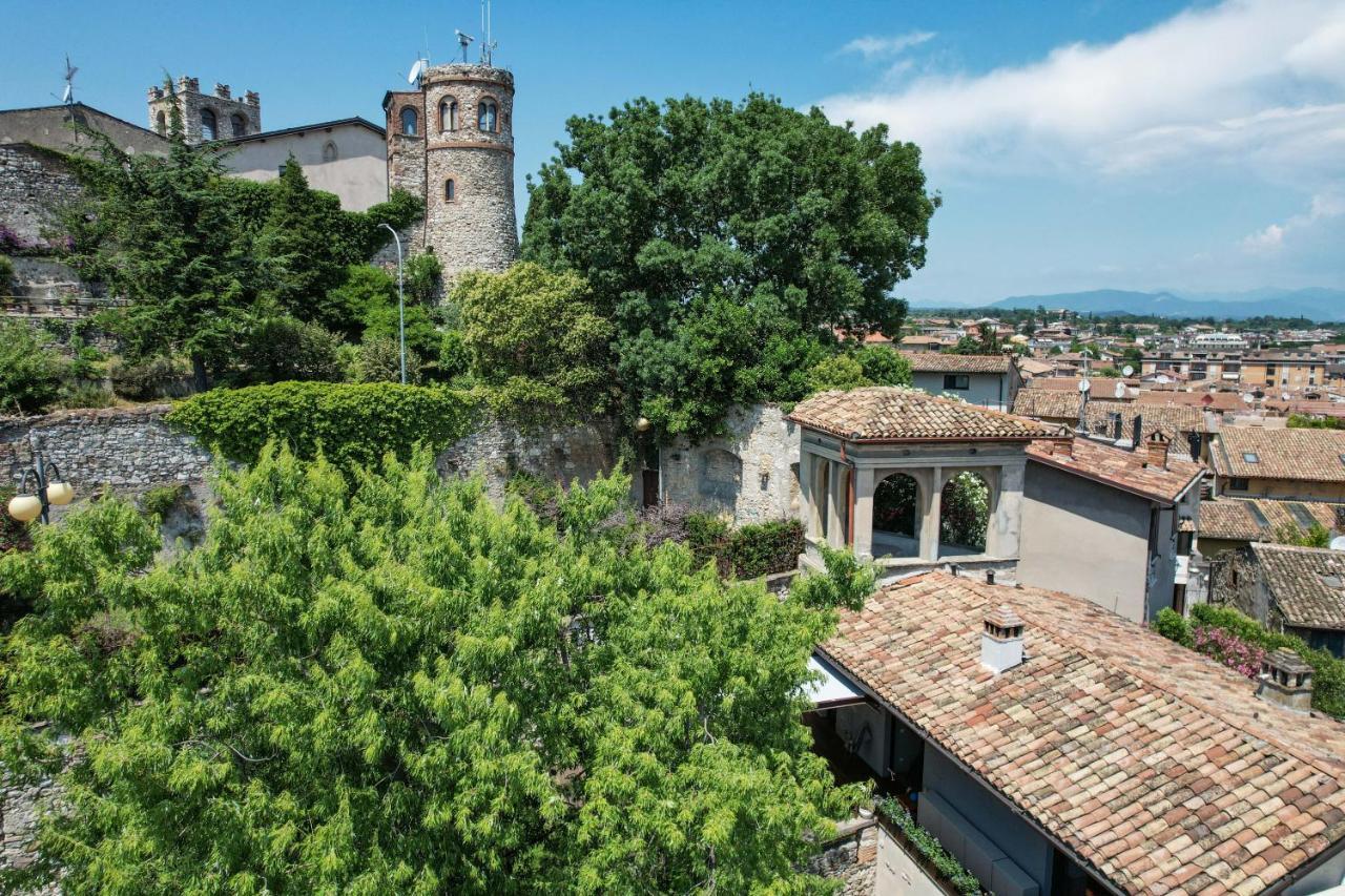 Steps From The Lake - Charme In The Inner City Desenzano del Garda Zewnętrze zdjęcie