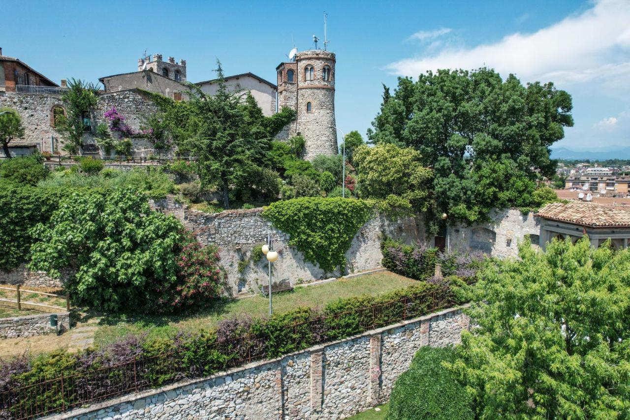 Steps From The Lake - Charme In The Inner City Desenzano del Garda Zewnętrze zdjęcie